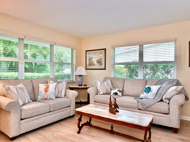 Дом в аренду по адресу 129 Alhambra Place - фото 6447508