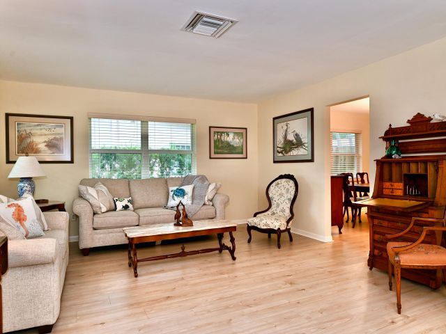 Дом в аренду по адресу 129 Alhambra Place - фото 6447509