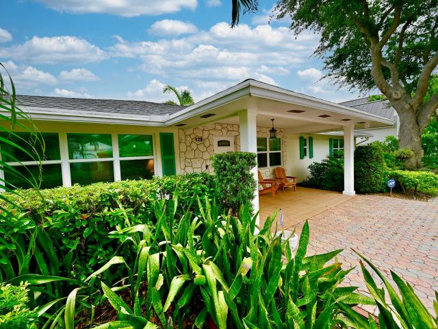 Дом в аренду по адресу 129 Alhambra Place - фото 6447511
