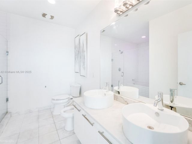 Продажа квартиры #5004 - фото 6472963