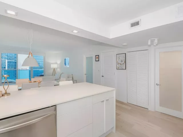 Продажа квартиры #1505 - фото 6465938