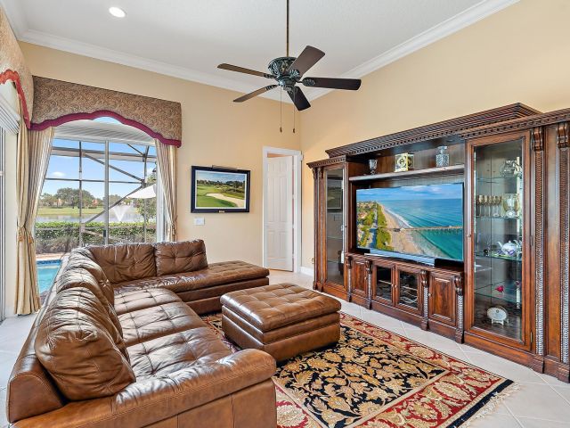 Продажа дома по адресу 10445 Terra Lago Drive - фото 6448496