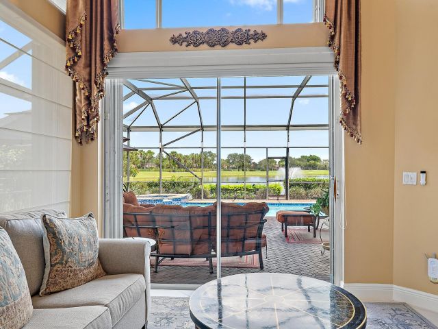 Продажа дома по адресу 10445 Terra Lago Drive - фото 6448498