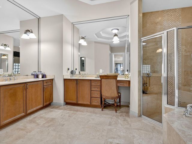 Продажа дома по адресу 16211 Rosecroft Terrace - фото 6448667