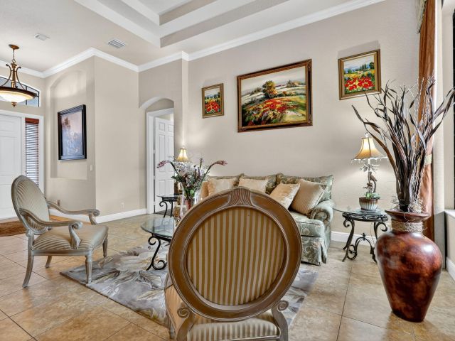 Продажа дома по адресу 16211 Rosecroft Terrace - фото 6448671