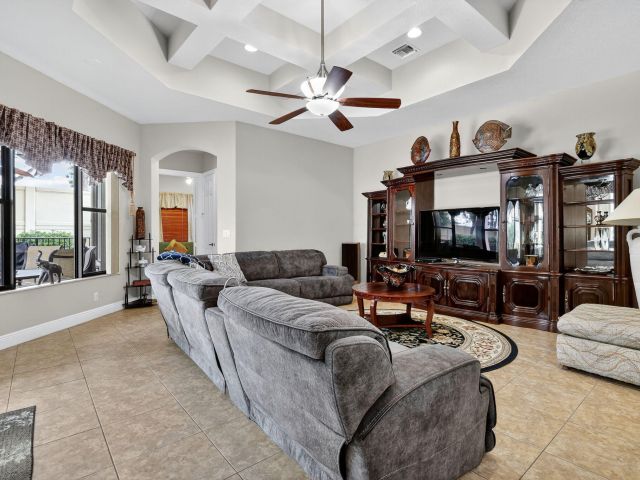 Продажа дома по адресу 16211 Rosecroft Terrace - фото 6448676