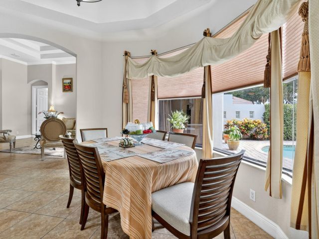 Продажа дома по адресу 16211 Rosecroft Terrace - фото 6448677