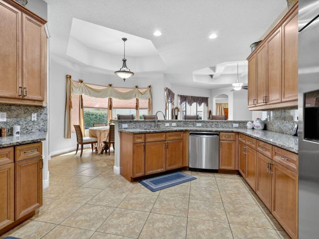 Продажа дома по адресу 16211 Rosecroft Terrace - фото 6448680