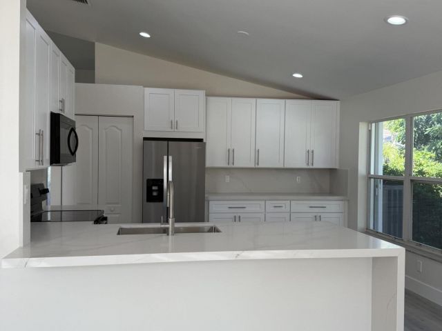 Продажа дома по адресу 18028 Samba Lane - фото 6688780