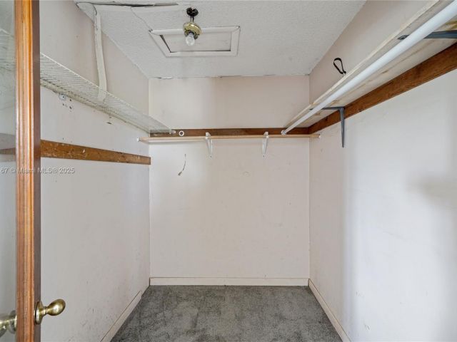 Продажа дома по адресу 20401 NW 22nd Ave - фото 7440486