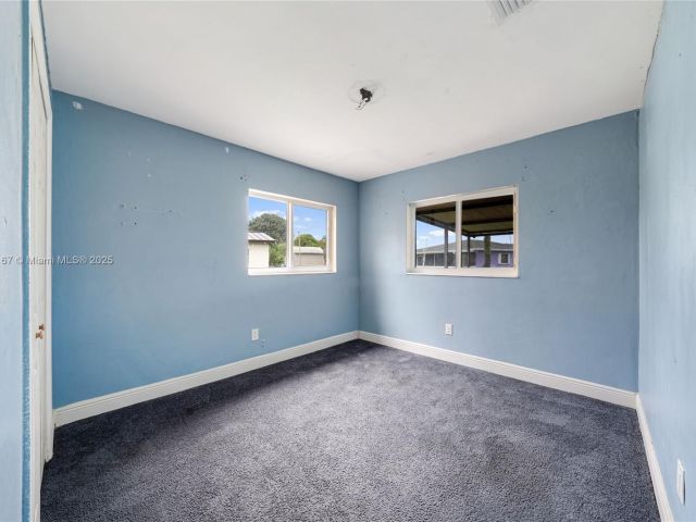 Продажа дома по адресу 20401 NW 22nd Ave - фото 7440490