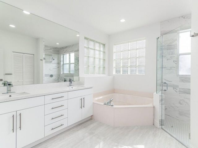 Дом в аренду по адресу 10879 Handel Place - фото 6448783