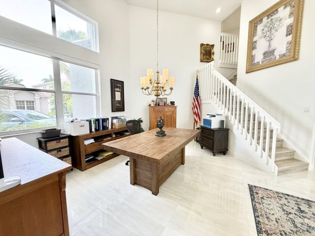 Дом в аренду по адресу 10879 Handel Place - фото 6448798