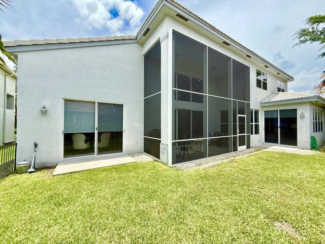 Дом в аренду по адресу 10879 Handel Place - фото 6448801