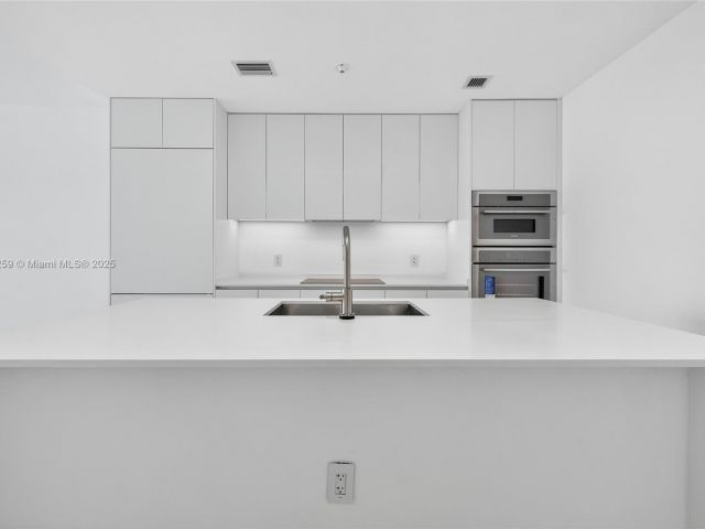 Продажа квартиры #2606 - фото 6454095