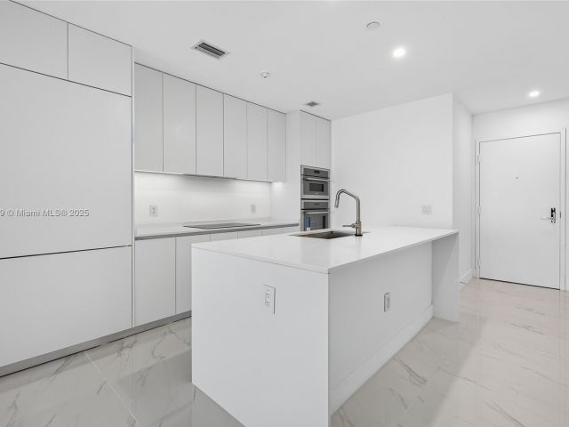 Продажа квартиры #2606 - фото 6454100