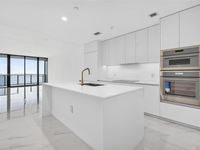 Продажа квартиры #2606 - фото 6454101