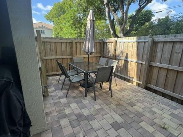 Дом в аренду по адресу 2622 Webb Ave Avenue - фото 6449978