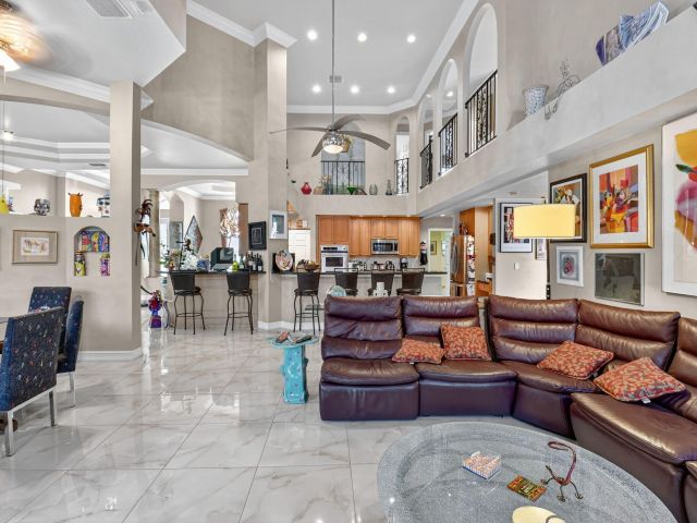 Продажа дома по адресу 15463 Tall Oak Avenue - фото 6505718