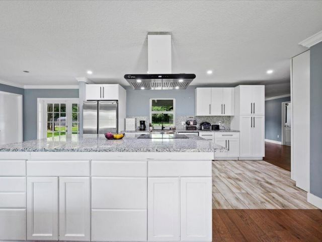 Дом в аренду по адресу 11128 42nd Road N - фото 6507179