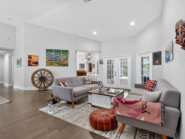 Продажа дома по адресу 10738 Santa Rosa Drive - фото 6535319