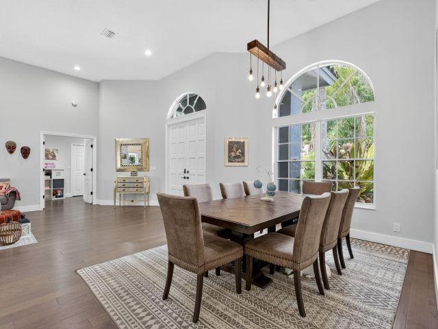 Продажа дома по адресу 10738 Santa Rosa Drive - фото 6535320