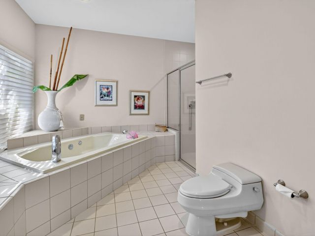 Продажа дома по адресу 17369 Loch Lomond Way - фото 6507948