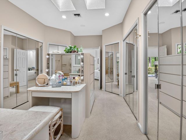 Продажа дома по адресу 17369 Loch Lomond Way - фото 6507949