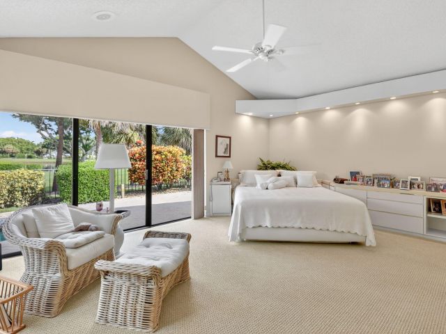 Продажа дома по адресу 17369 Loch Lomond Way - фото 6507951