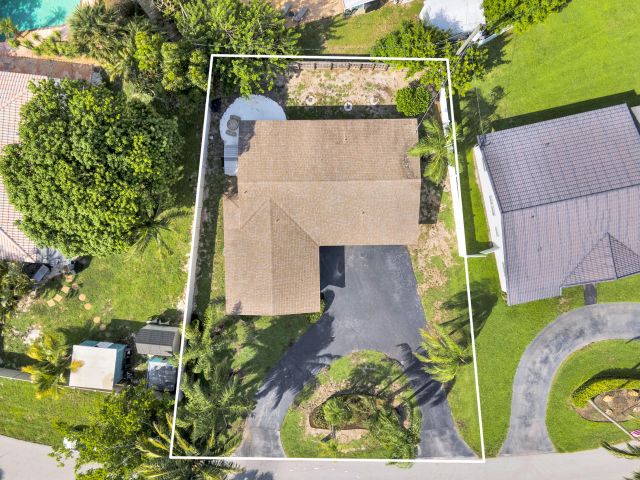 Продажа дома по адресу 625 Linnet Circle - фото 6533019