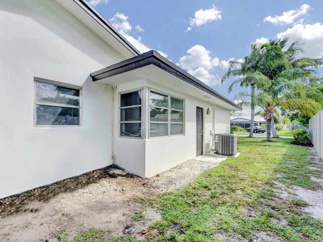 Продажа дома по адресу 625 Linnet Circle - фото 6533020