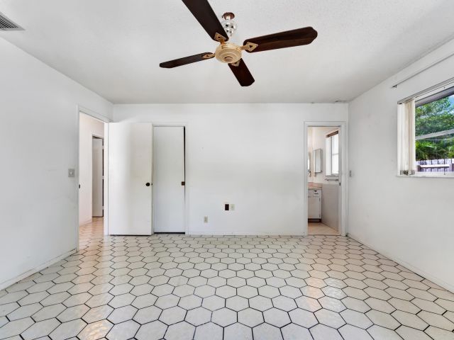 Продажа дома по адресу 625 Linnet Circle - фото 6533022