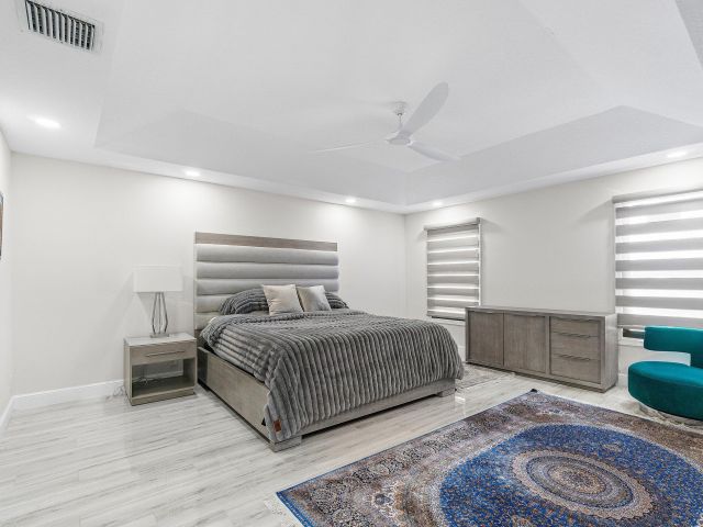 Продажа дома по адресу 1115 Avondale Court - фото 6514009