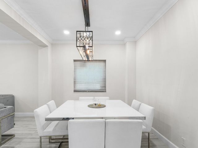 Продажа дома по адресу 1115 Avondale Court - фото 6514017