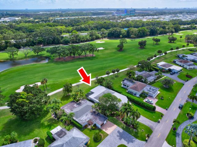 Продажа дома по адресу 13708 Whispering Lakes Lane - фото 6544703