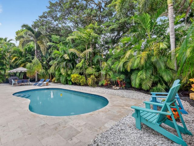 Продажа дома по адресу 3957 NW 7th Court - фото 6532634