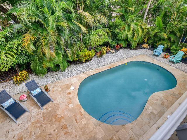 Продажа дома по адресу 3957 NW 7th Court - фото 6602024