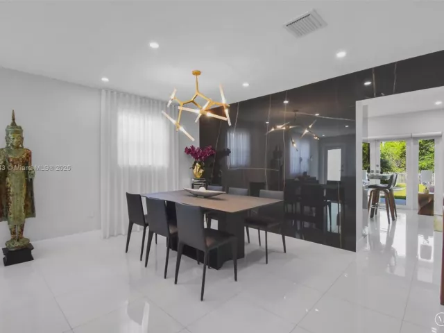 Дом в аренду по адресу 14441 S Biscayne River Rd - фото 6466349