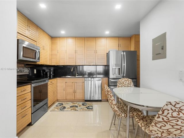 Продажа квартиры #1001 - фото 6466509