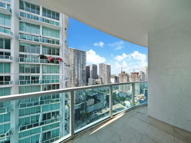 Квартира в аренду номер3421 - фото 6475184