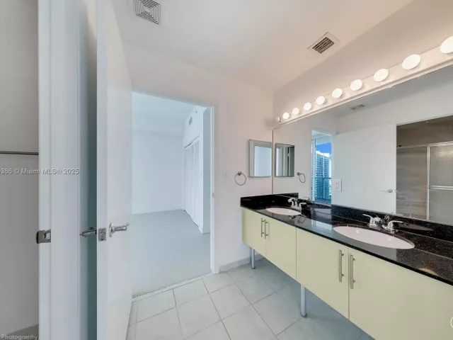 Квартира в аренду номер3421 - фото 6475175