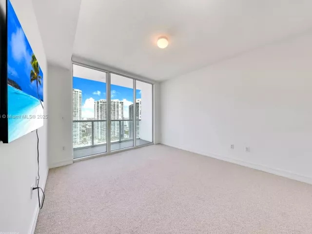 Квартира в аренду номер3421 - фото 6475176