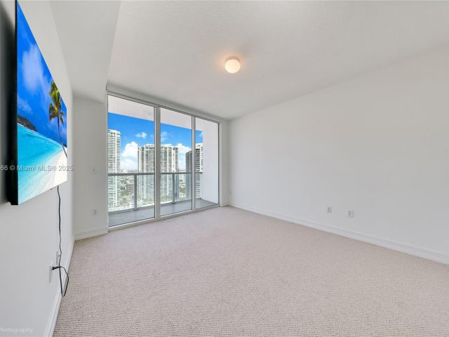 Квартира в аренду номер3421 - фото 6475176