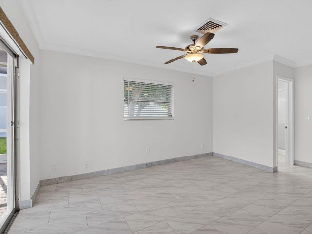 Дом в аренду по адресу 937 Banyan Drive - фото 6505560