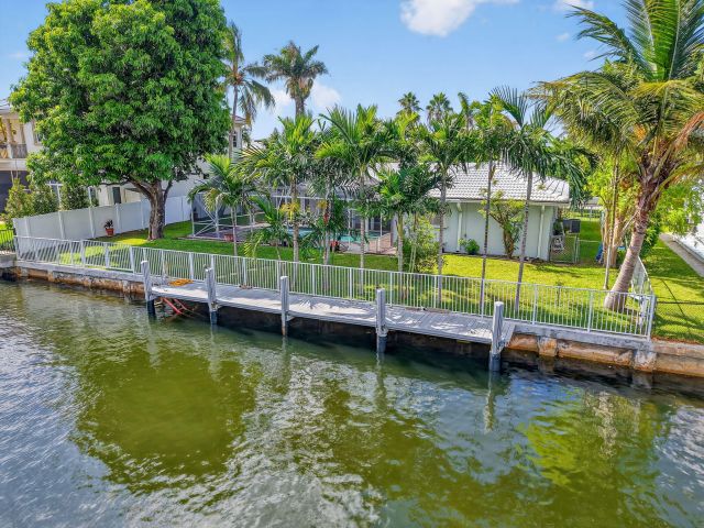 Дом в аренду по адресу 937 Banyan Drive - фото 6505570