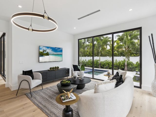 Продажа дома по адресу 345 Churchill Road - фото 6507132