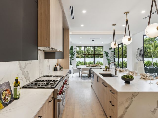 Продажа дома по адресу 345 Churchill Road - фото 6507135