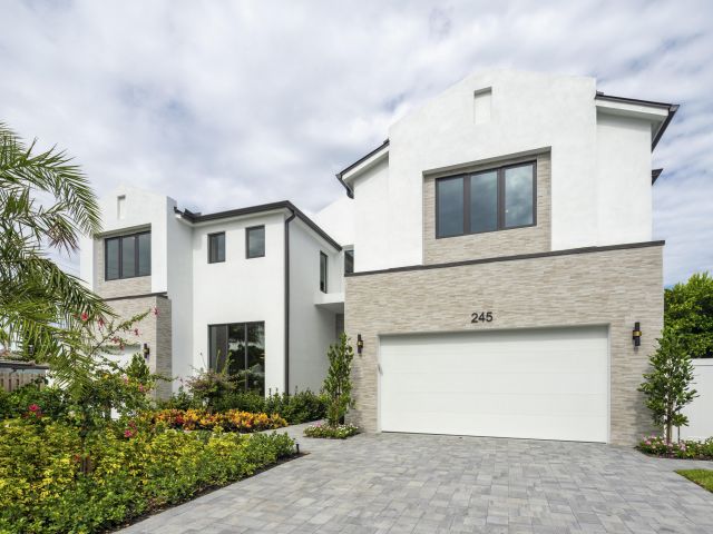 Продажа дома по адресу 345 Churchill Road - фото 6507141