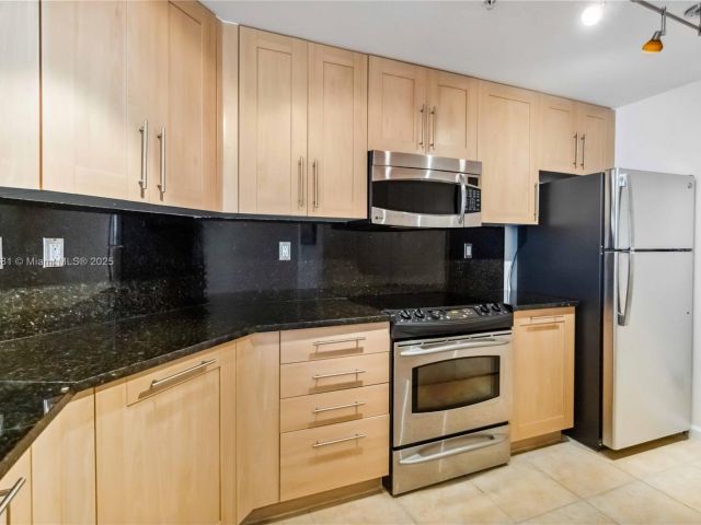 Продажа квартиры #1214 - фото 6470670