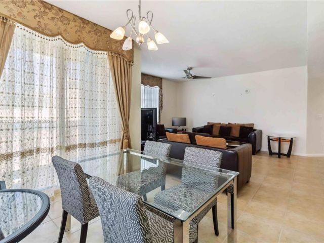 Продажа квартиры #1214 - фото 6470675